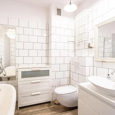 Rentplanet - Kazimierza Wielkiego Apartamento